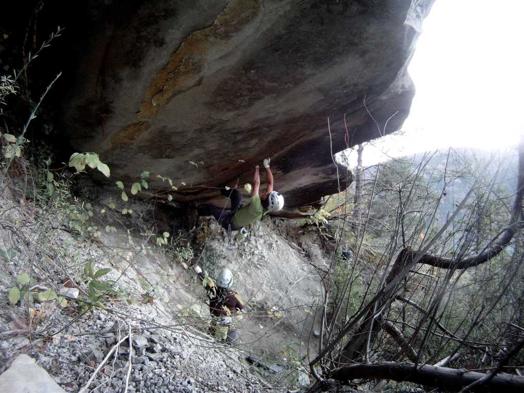Working out the moves on 7B roof crack