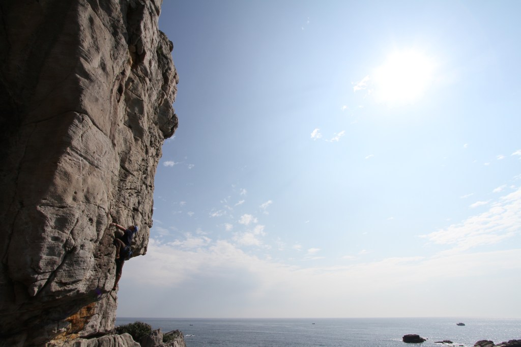 One of the hot sunny days in Spring with Zhu Yan knocking off Oh Yeah 